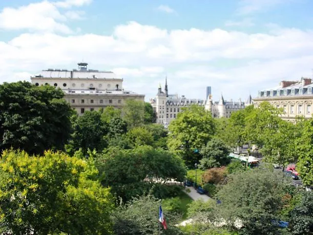 Gay Tour Saint-jacques
